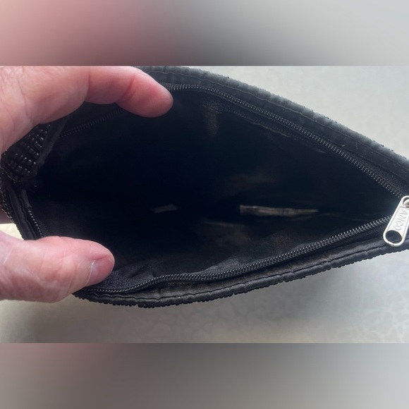 Hand beaded seashell wristlet purse - Picture 10 of 12